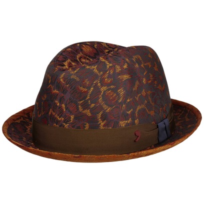 Chapeau Motif Animal Player by Alfonso D'Este